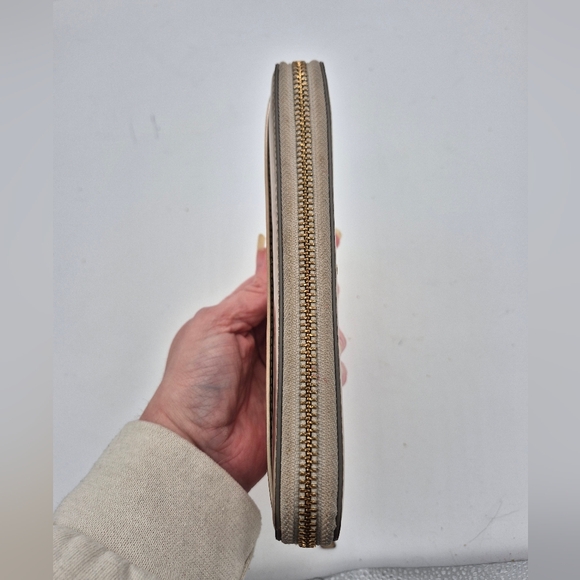 Kate Spade Ballon Happy Whimsie Mirroried Effect Lacey Silver Wallet - Picture 6 of 9